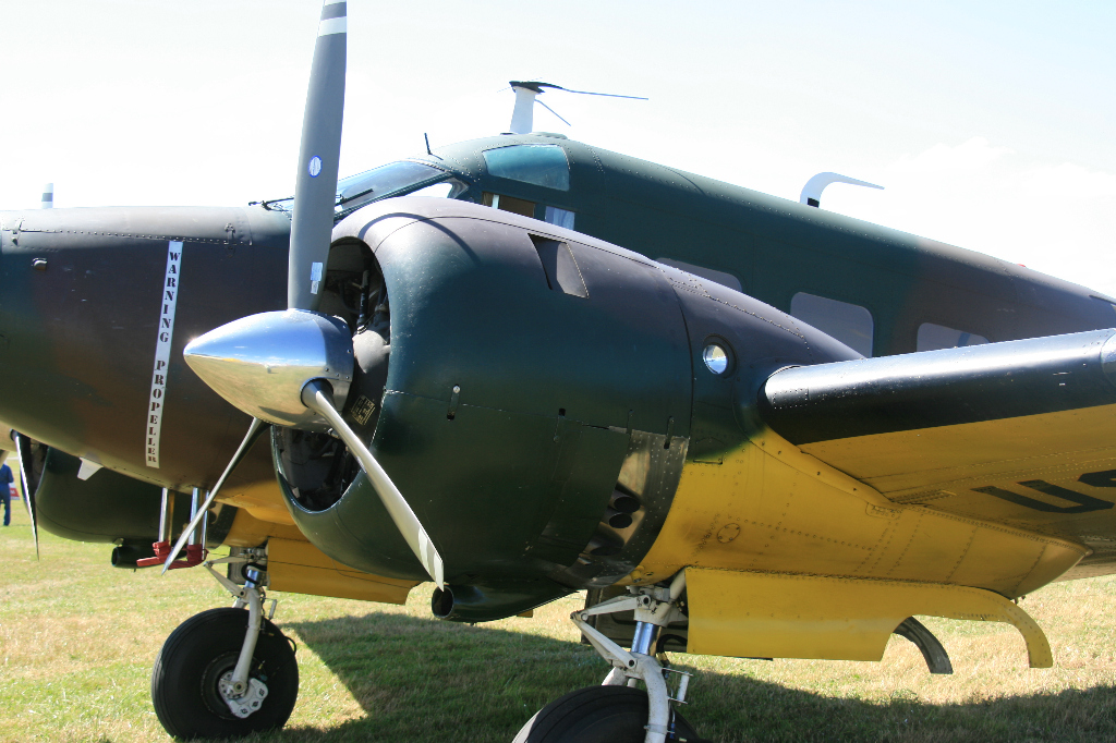 2008 06 LFQU F-AZEJ BEECH E-18S BICHETTE